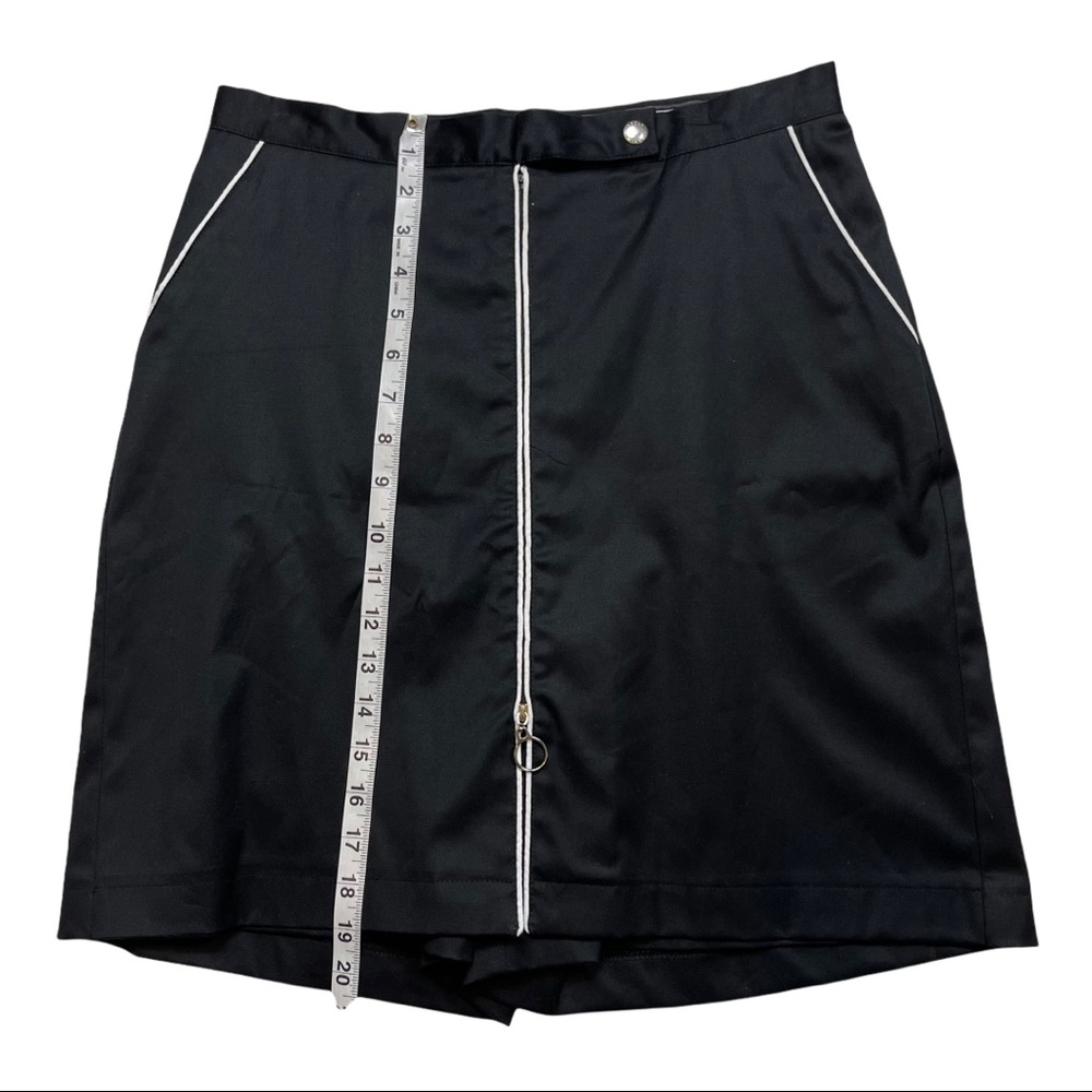 Liz Golf By Liz Claiborne Black Golf Skirt\Skort 8 - Picture 7 of 9